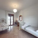 Luxurious Maisonette In *