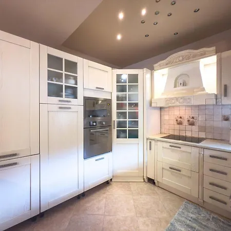 Luxurious Maisonette In 佩科霍里